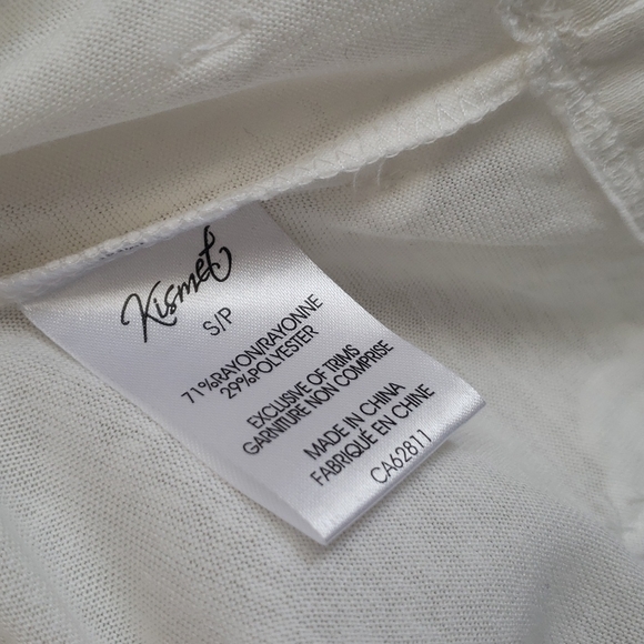 KISMET White Shawl - Picture 2 of 3